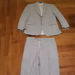 Ralph Lauren Seersucker Suit. Jacket 40R Pants 34